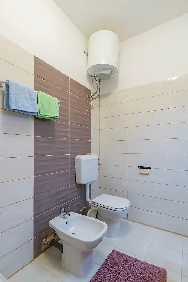 Apartment Danijela I بولا