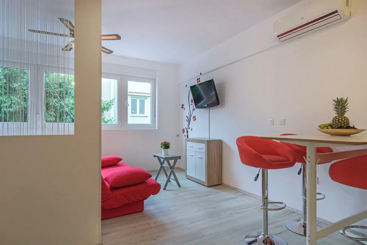 Apartment Danijela I بولا